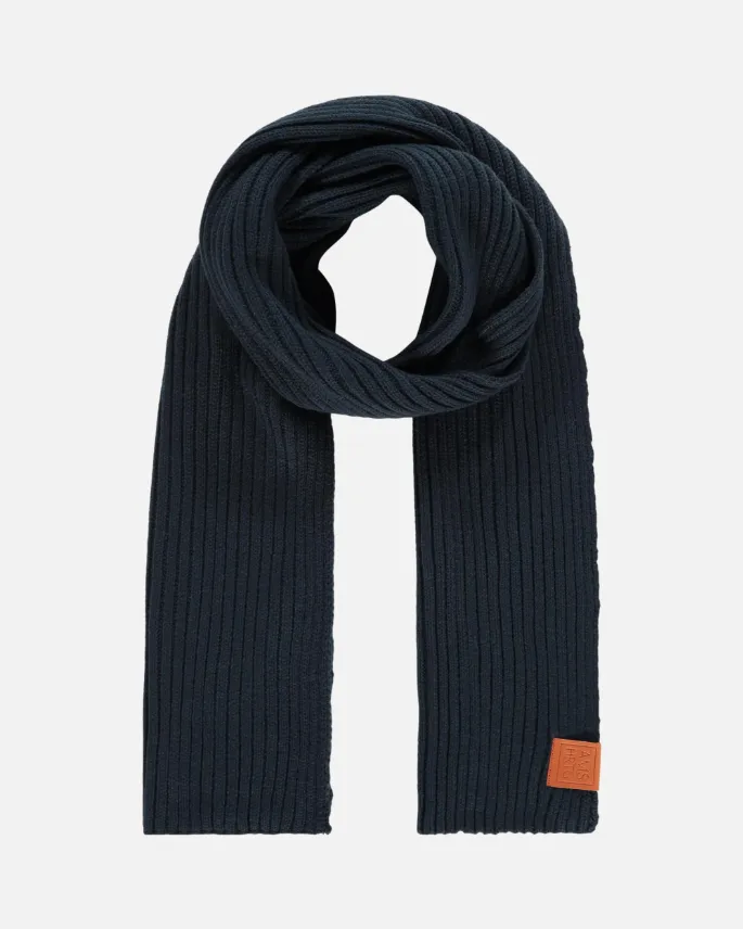 Jelle | Soft Knit Ribbed Scarf With Leather Accent