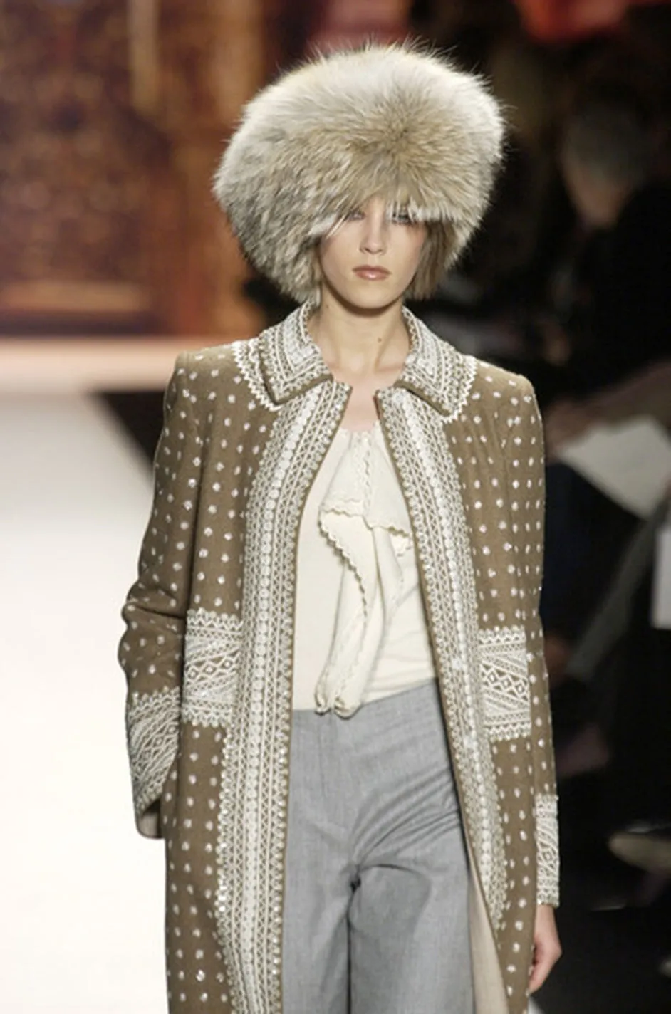 Stunning Fall 2002 Oscar de la Renta Wool & Cashmere Beaded & Embroidered Runway Coat