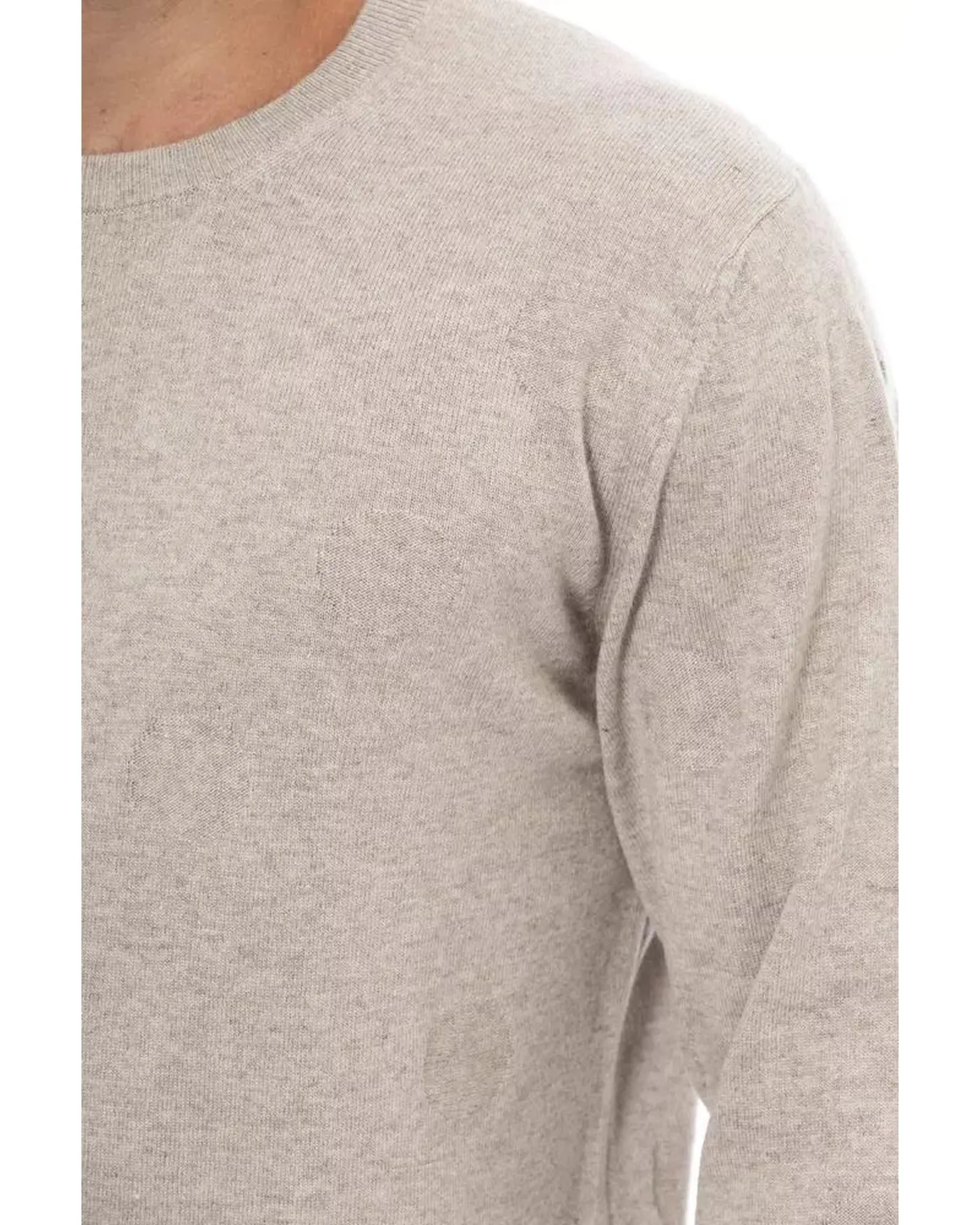 Versatile Beige Sweater with Crewneck Design